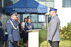 złożenie meldunku I Zastępcy Komendanta Wojewódzkiego Policji w Gorzowie Wielkopolskim przed dowódcę uroczystości