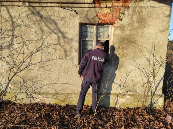 Temperatura coraz niższa, pomocy coraz więcej. Policjanci w trosce o los bezdomnych