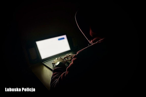 Miała zarabiać na składaniu zamówień - straciła blisko 7,5 tysiąca złotych