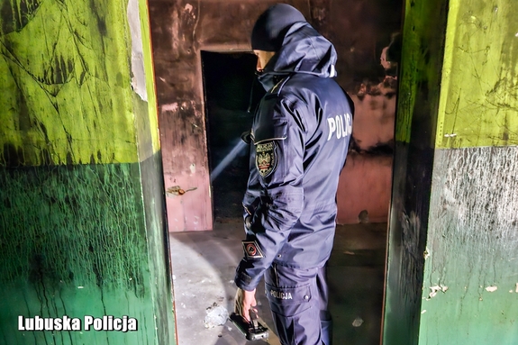 Policjanci i pracownicy OPS dbają o bezpieczeństwo osób narażonych na wychłodzenie