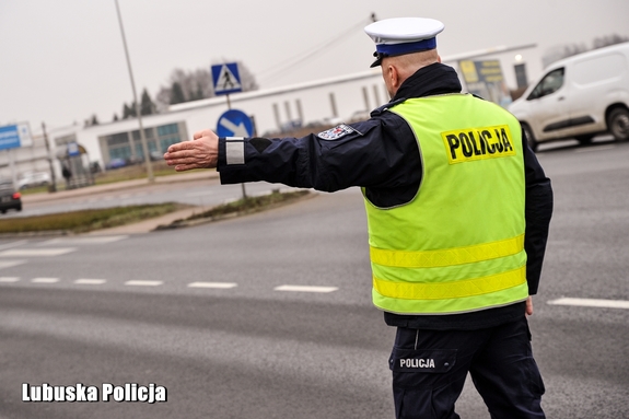 Lubuscy policjanci czuwają nad bezpieczeństwem świątecznych podróży