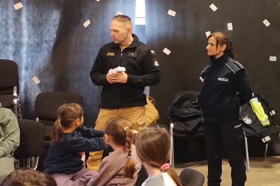 Mundurowi dbają o bezpieczny wypoczynek dzieci