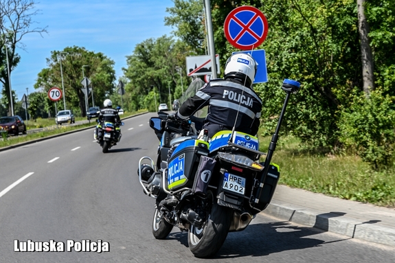 policyjni motocykliści